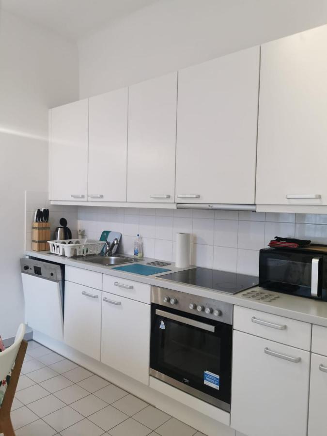 Central Mariahilfer Apartment 4 Min To The City Shopping Center And Schoenbrunn Palace Wenen Buitenkant foto