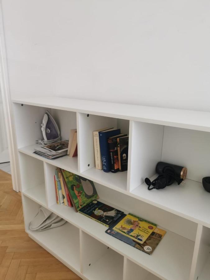 Central Mariahilfer Apartment 4 Min To The City Shopping Center And Schoenbrunn Palace Wenen Buitenkant foto